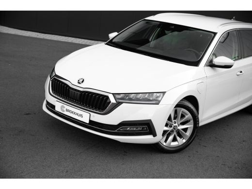 Skoda Octavia Combi 1.4 TSI iV PHEV Business Edition Plus | Adapt. Cruise | Head-up display | Carplay | 1500 kg... ActivLease financial lease