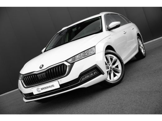Skoda Octavia Combi 1.4 TSI iV PHEV Business Edition Plus | Adapt. Cruise | Head-up display | Carplay | 1500 kg... ActivLease financial lease