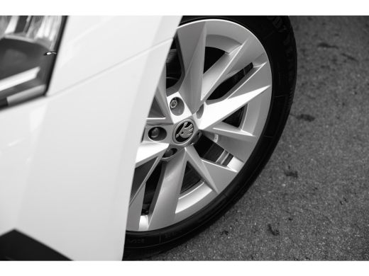 Skoda Octavia Combi 1.4 TSI iV PHEV Business Edition Plus | Adapt. Cruise | Head-up display | Carplay | 1500 kg... ActivLease financial lease