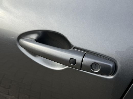 Suzuki Swift 1.2 Stijl Smart Hybrid **STOELVERWARING/ KEYLESS/ ADAPTIEF CRUISE CONTROL/ 36 MAANDEN GARANTIE** ActivLease financial lease