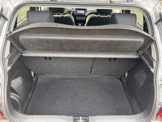 Suzuki Swift 1.2 Stijl Smart Hybrid **STOELVERWARING/ KEYLESS/ ADAPTIEF CRUISE CONTROL/ 36 MAANDEN GARANTIE** ActivLease financial lease