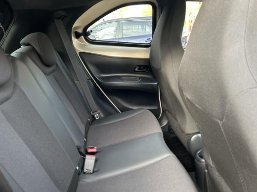 Toyota Aygo 1.0 VVT-i MT Premium ActivLease financial lease