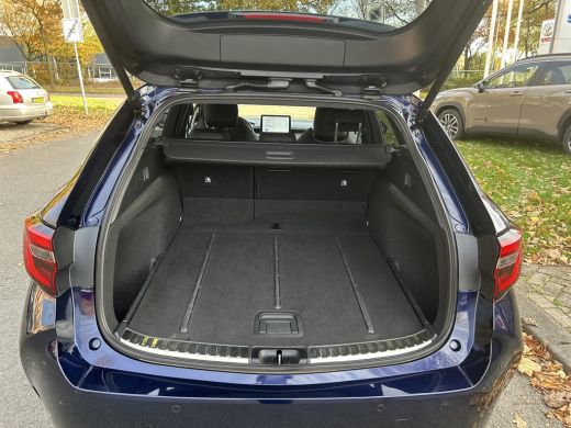 Toyota Corolla Touring Sports Hybrid 140 Executive ActivLease financial lease