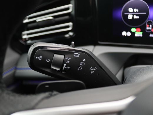 Volkswagen Tiguan 1.5 eHybrid R-Line Edition 272PK DSG Pano-Schuifdak, Leder, Memorystoel, 20" LM Velgen, Trekhaak,... ActivLease financial lease
