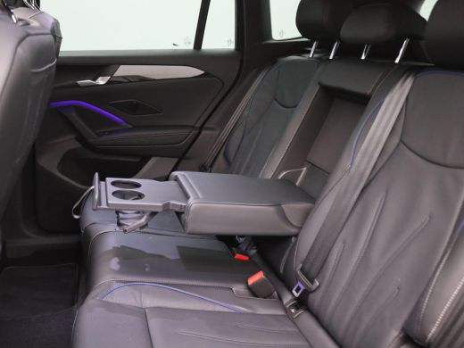 Volkswagen Tiguan 1.5 eHybrid R-Line Edition 272PK DSG Pano-Schuifdak, Leder, Memorystoel, 20" LM Velgen, Trekhaak,... ActivLease financial lease