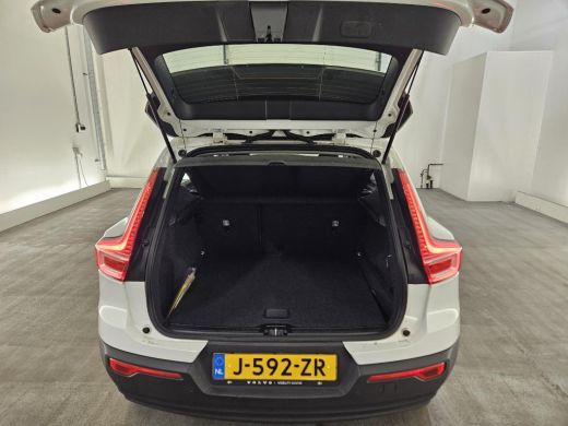 Volvo  XC40 1.5 T2 Momentum Core | LageKM! | LED | Dealer Onderhouden! | KeurigeXC40!! ActivLease financial lease