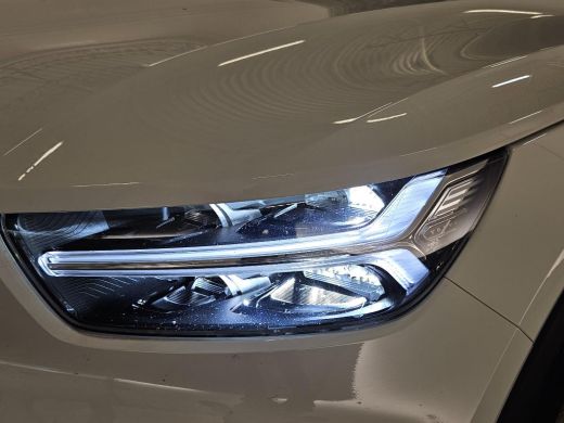 Volvo  XC40 1.5 T2 Momentum Core | LageKM! | LED | Dealer Onderhouden! | KeurigeXC40!! ActivLease financial lease