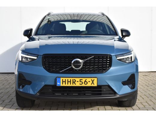 Volvo  XC40 2.0 B4 Plus Dark | HarmanKardon | Trekhaak | Elektrische Stoel met Geheugen | ActivLease financial lease