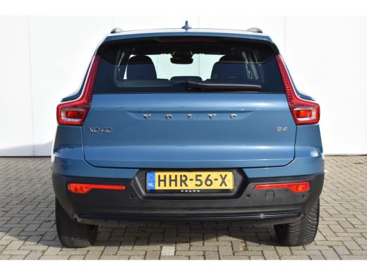 Volvo  XC40 2.0 B4 Plus Dark | HarmanKardon | Trekhaak | Elektrische Stoel met Geheugen | ActivLease financial lease