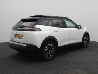 Peugeot e-2008 EV GT Pack 50 kWh | Achterbank in delen neerklapbaar | Achteruitrijcamera | Achteruitrijcamera st...
