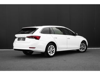 Skoda Octavia Combi 1.4 TSI iV PHEV Business Edition Plus | Adapt. Cruise | Head-up display | Carplay | 1500 kg...