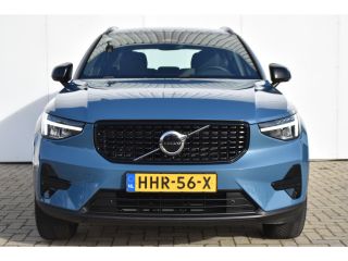 Volvo  XC40 2.0 B4 Plus Dark | HarmanKardon | Trekhaak | Elektrische Stoel met Geheugen |