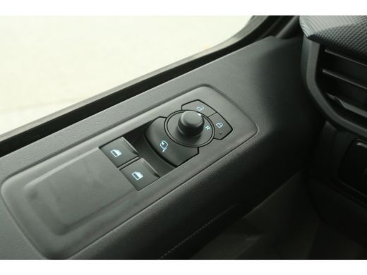 Ford E-Transit Custom 320 L1H1 65 kWh | Nieuw | Elektrisch | Snelladen | Virtual Cockpit | Clima | Camera | 3-Zits | Cr... ActivLease financial lease