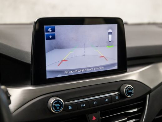 Ford Focus 1.0 EcoBoost Titanium Sport (APPLE CARPLAY, GROOT NAVI, CLIMATE, CAMERA, KEYLESS, LM VELGEN, SPOR... ActivLease financial lease