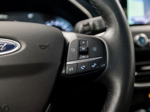 Ford Focus 1.0 EcoBoost Titanium Sport (APPLE CARPLAY, GROOT NAVI, CLIMATE, CAMERA, KEYLESS, LM VELGEN, SPOR... ActivLease financial lease