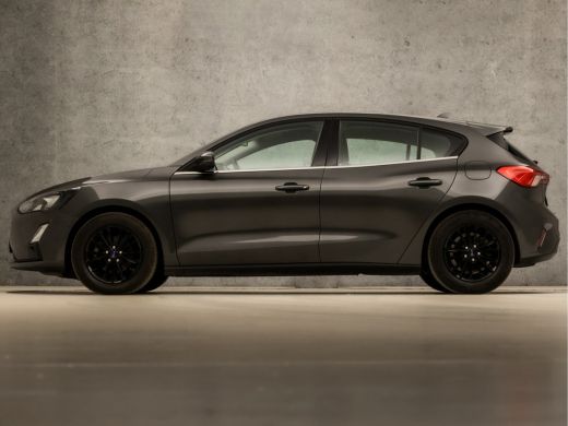 Ford Focus 1.0 EcoBoost Titanium Sport (APPLE CARPLAY, GROOT NAVI, CLIMATE, CAMERA, KEYLESS, LM VELGEN, SPOR... ActivLease financial lease