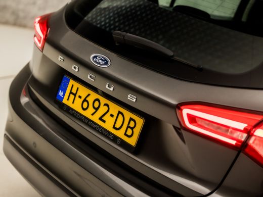 Ford Focus 1.0 EcoBoost Titanium Sport (APPLE CARPLAY, GROOT NAVI, CLIMATE, CAMERA, KEYLESS, LM VELGEN, SPOR... ActivLease financial lease