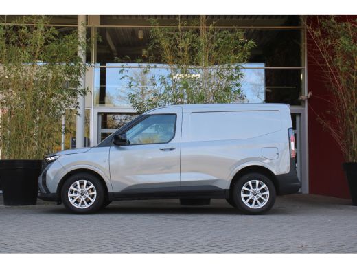 Ford Transit Courier 1.0 EcoBoost Limited Automaat | Camera | Navi | CarPlay | LED | Adaptieve Cruise ActivLease financial lease