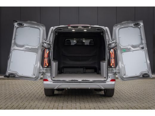 Ford Transit Custom 320 2.5 PHEV L2H1 Sport DC | 6 Zits! | Full options | Wegklapbare trekhaak | Full Matrix LED | Ad... ActivLease financial lease