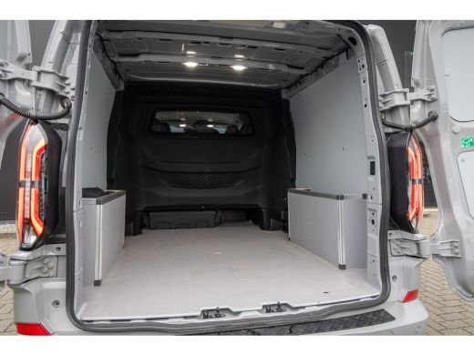 Ford Transit Custom 320 2.5 PHEV L2H1 Sport DC | 6 Zits! | Full options | Wegklapbare trekhaak | Full Matrix LED | Ad... ActivLease financial lease