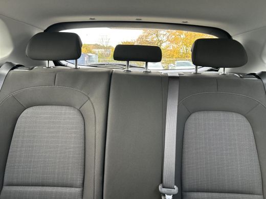 Hyundai Kona 1.6 GDI HEV Comfort | Navigatiesysteem | Achterruitrijcamera | Lichtmetalenvelgen | Parkeersensor... ActivLease financial lease