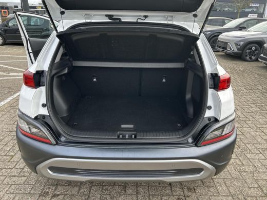 Hyundai Kona 1.6 GDI HEV Comfort | Navigatiesysteem | Achterruitrijcamera | Lichtmetalenvelgen | Parkeersensor... ActivLease financial lease