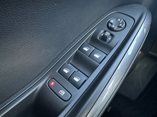 Opel Grandland X 1.2 130PK Turbo Business Executive AUTOMAAT | TREKHAAK| AGR-COMFORTSTOELEN| NAVIGATIE| CAMERA| PA... ActivLease financial lease