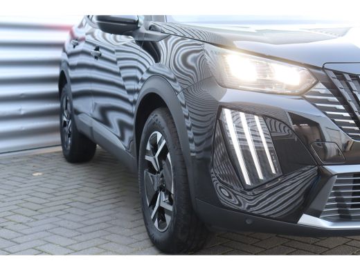 Peugeot 2008 1.2 HYBRID 136PK ALLURE AUTOMAAT / NAVI / LEDER / CLIMA / LED / PDC / 17" LMV / CRUISECONTROL / 1... ActivLease financial lease