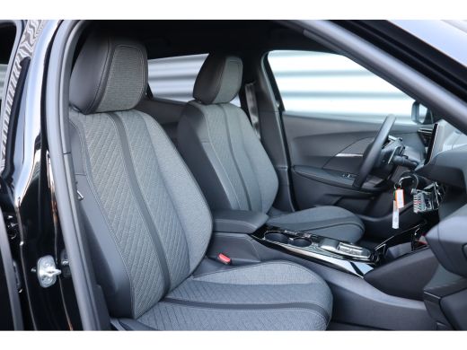 Peugeot 2008 1.2 HYBRID 136PK ALLURE AUTOMAAT / NAVI / LEDER / CLIMA / LED / PDC / 17" LMV / CRUISECONTROL / 1... ActivLease financial lease