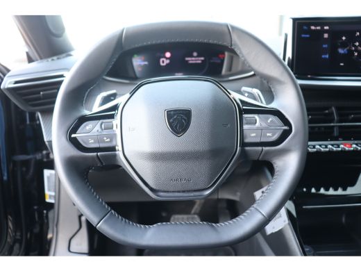 Peugeot 2008 1.2 HYBRID 136PK ALLURE AUTOMAAT / NAVI / LEDER / CLIMA / LED / PDC / 17" LMV / CRUISECONTROL / 1... ActivLease financial lease