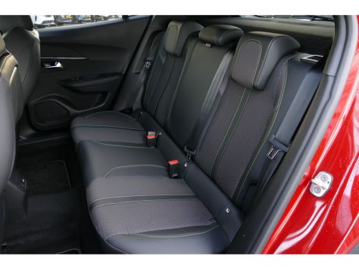 Peugeot 2008 1.2 HYBRID 136PK GT AUTOMAAT / NAVI / CLIMA / PDC / 17"LMV / CAMERA / KEYLESS / FULL-LED / BLUETO... ActivLease financial lease