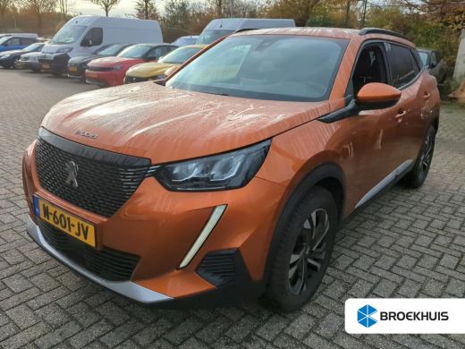 Peugeot 2008 1.2 PureTech Allure | Automaat | Navi by app | Apple carplay | Camera | All season | 65.000km |