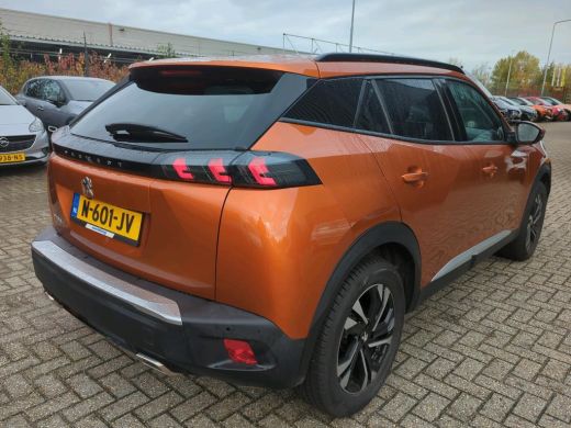 Peugeot 2008 1.2 PureTech Allure | Automaat | Navi by app | Apple carplay | Camera | All season | 65.000km | ActivLease financial lease