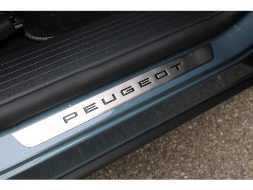 Peugeot 3008 1.2 Hybrid 136 GT | Automaat | Navigatie | Camera | Panorama/schuifdak | Lederen bekleding | ActivLease financial lease