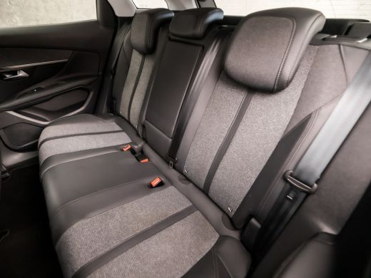 Peugeot 3008 1.2 PureTech Sport Automaat (APPLE CARPLAY, GROOT NAVI, LEDER, KEYLESS, 360 CAMERA, SPORTSTOELEN,... ActivLease financial lease