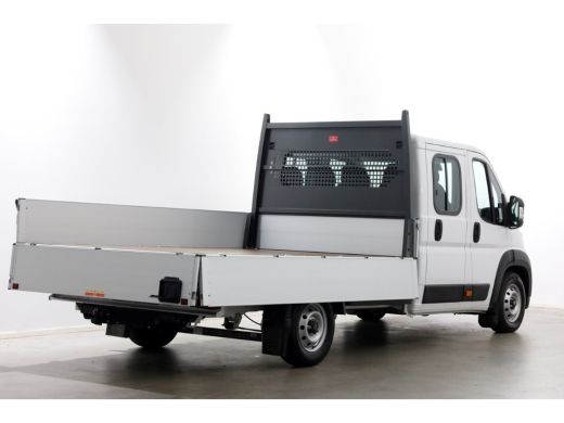 Peugeot Boxer 2.2 BlueHDi 140pk D.C. Open Laadbak Trekhaak 3000kg BPM-Vrij 11-2024 ActivLease financial lease