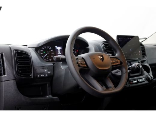 Peugeot Boxer 2.2 BlueHDi 140pk D.C. Open Laadbak Trekhaak 3000kg BPM-Vrij 11-2024 ActivLease financial lease