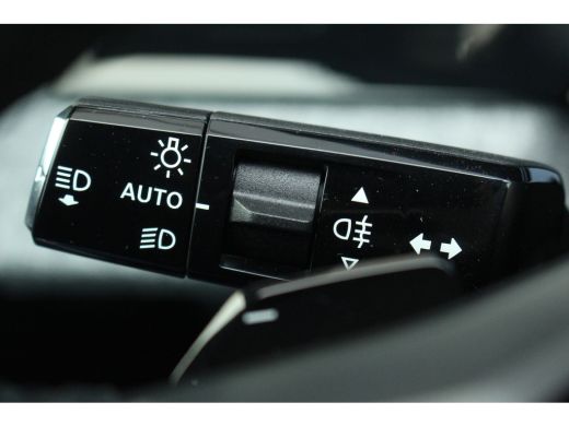 Peugeot e-3008 Allure Avantage 210 73 kWh | Camera | Keyless | Carplay | Navi | Cruise | 19" LMV | Privacy Glass... ActivLease financial lease