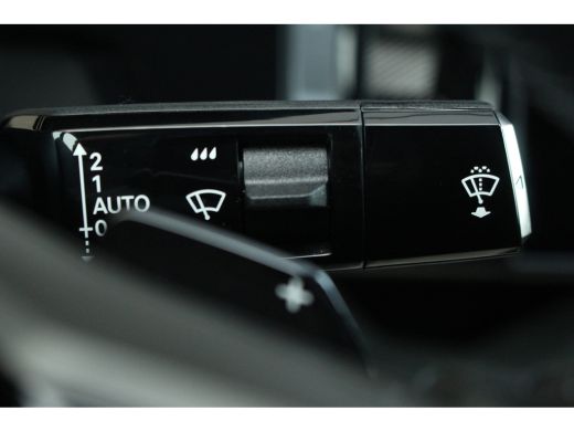 Peugeot e-3008 Allure Avantage 210 73 kWh | Camera | Keyless | Carplay | Navi | Cruise | 19" LMV | Privacy Glass... ActivLease financial lease