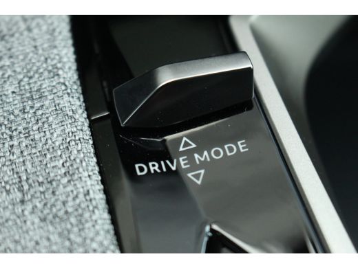 Peugeot e-3008 Allure Avantage 210 73 kWh | Camera | Keyless | Carplay | Navi | Cruise | 19" LMV | Privacy Glass... ActivLease financial lease