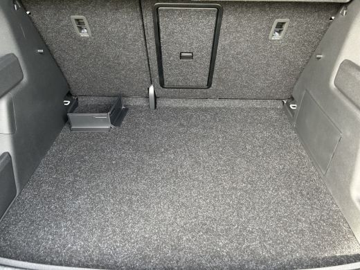 Skoda Elroq 60 Business Edition | 17% Bijtelling! | Trekhaak | Business upgrade pakket - Clever ActivLease financial lease