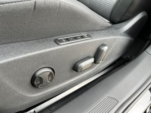 Skoda Enyaq Coupe 85 Business Edition | 19'' Velgen | Glazen Panoramadak | Elektrische voorstoel met geheugen | Ach... ActivLease financial lease