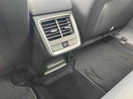 Skoda Enyaq Coupe 85 Business Edition | 19'' Velgen | Glazen Panoramadak | Elektrische voorstoel met geheugen | Ach... ActivLease financial lease