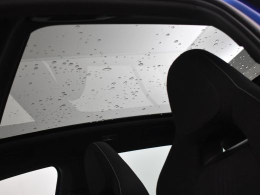 Skoda Kamiq 1.0 TSI Monte Carlo 111pk | Panorama dak | Adaptief cruise control | Navigatie via app connect | ... ActivLease financial lease