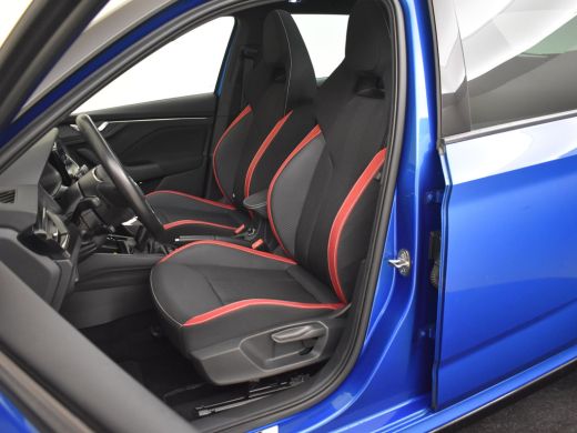 Skoda Kamiq 1.0 TSI Monte Carlo 111pk | Panorama dak | Adaptief cruise control | Navigatie via app connect | ... ActivLease financial lease