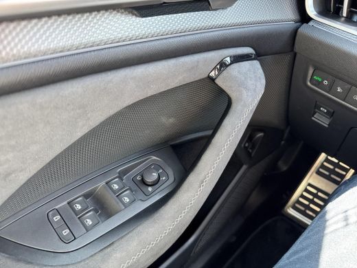 Skoda Kodiaq 1.5 TSI PHEV Sportline Business | 204Pk | 20Inch | Pano Dak | Trekhaak | Matrix LED | LED Strip i... ActivLease financial lease