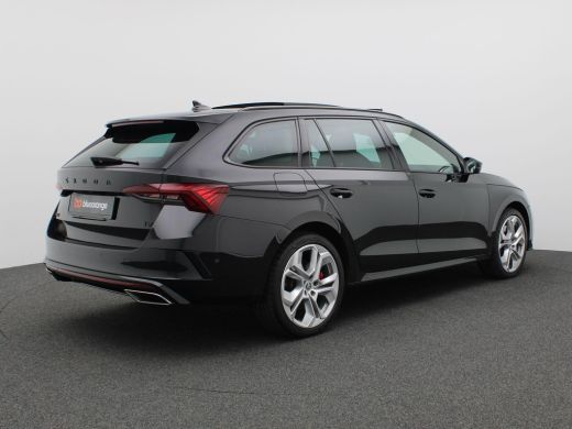 Skoda Octavia Combi 1.4 TSI RS iV PHEV Business 245PK DSG Pano-Schuifdak, 98% SOH, Memorystoel, Head-Up Display... ActivLease financial lease