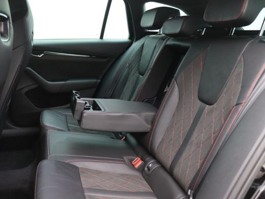 Skoda Octavia Combi 1.4 TSI RS iV PHEV Business 245PK DSG Pano-Schuifdak, 98% SOH, Memorystoel, Head-Up Display... ActivLease financial lease