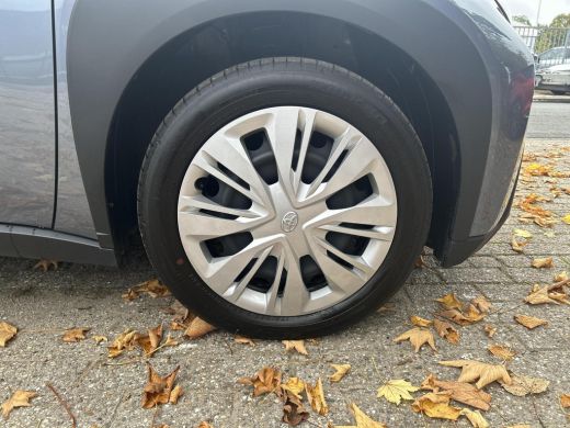 Toyota Aygo 1.0 VVT-i S-CVT Play Automaat | Apple CarPlay | Parkeercamera | Rijklaarprijs incl. garantie ActivLease financial lease