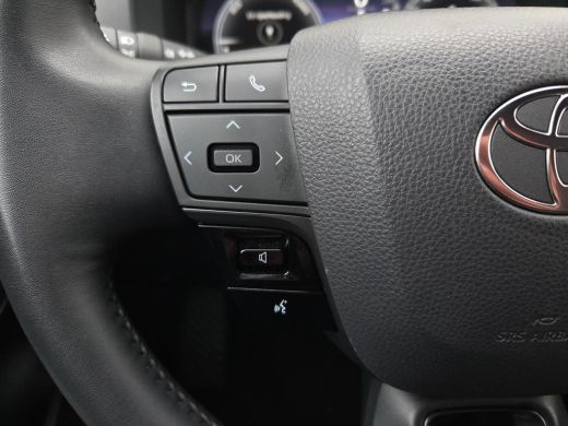 Toyota C-HR 1.8 Hybrid 140 First Edition | Apple CarPlay | Parkeersensoren | Blindspot | Rijklaarprijs incl. ... ActivLease financial lease